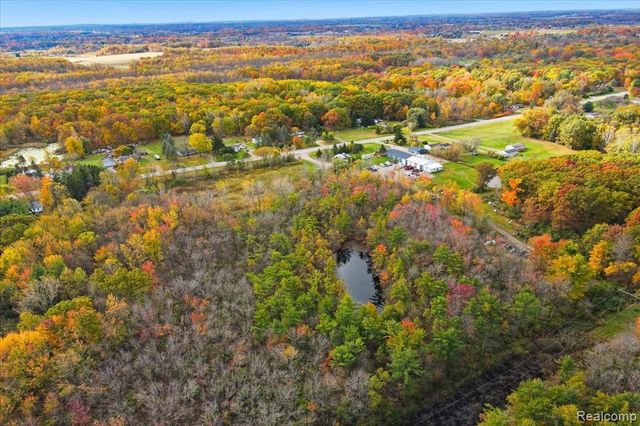 4718 Davison Road, Lapeer, MI 48446