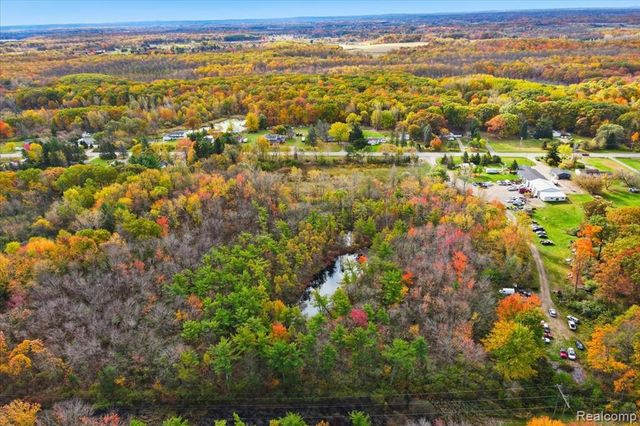 4718 Davison Road, Lapeer, MI 48446