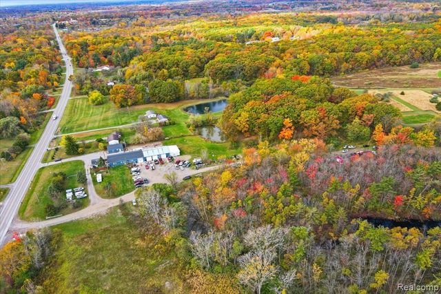 4718 Davison Road, Lapeer, MI 48446