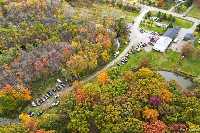 4718 Davison Road, Lapeer, MI 48446