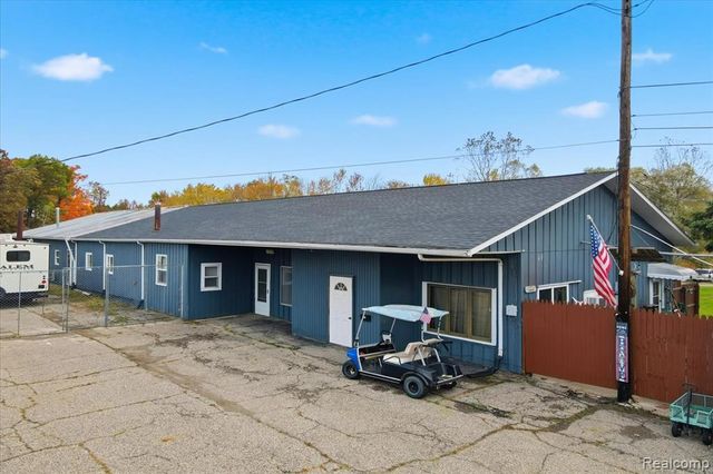 4718 Davison Road, Lapeer, MI 48446