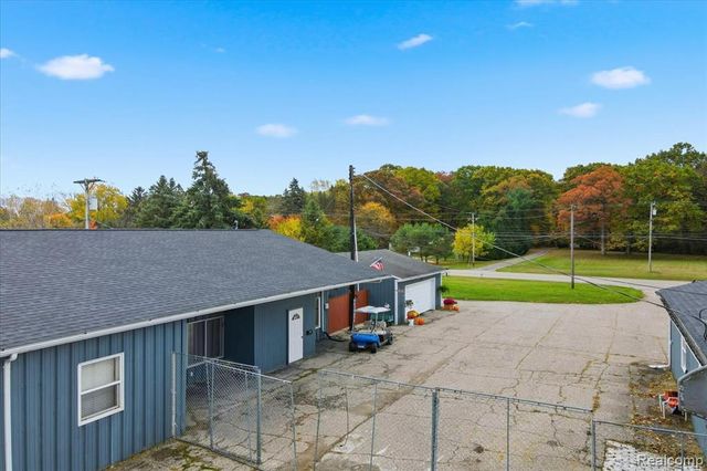 4718 Davison Road, Lapeer, MI 48446