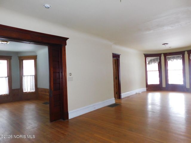 2032 Robinwood Avenue, Toledo, OH 43620