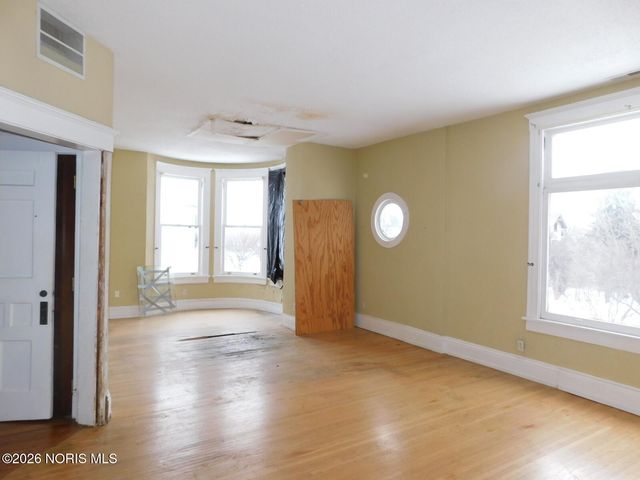 2032 Robinwood Avenue, Toledo, OH 43620