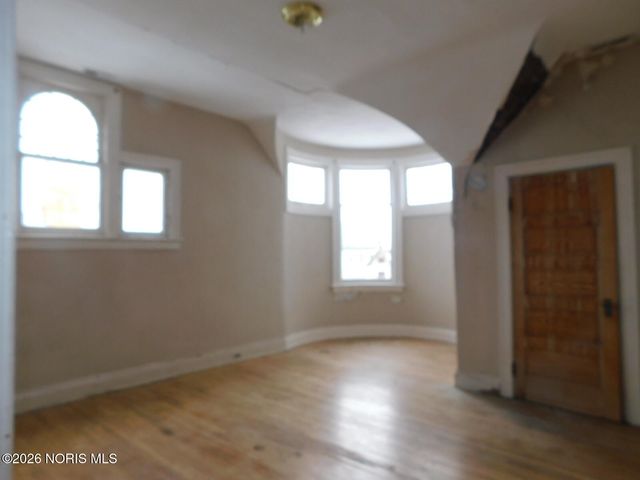 2032 Robinwood Avenue, Toledo, OH 43620