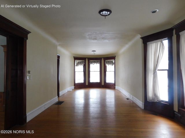 2032 Robinwood Avenue, Toledo, OH 43620