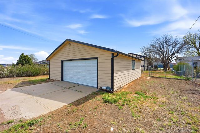 56352 Sunset Avenue, Strasburg, CO 80136