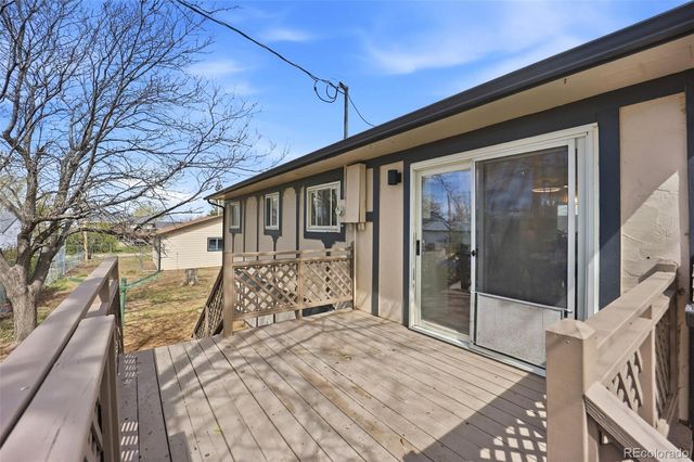 56352 Sunset Avenue, Strasburg, CO 80136