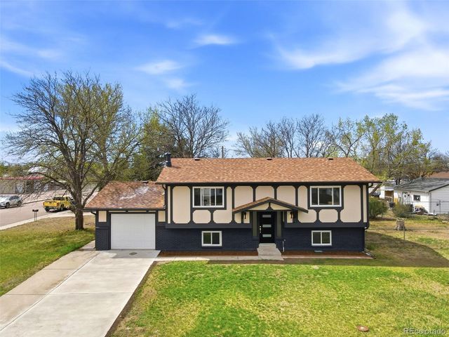 56352 Sunset Avenue, Strasburg, CO 80136