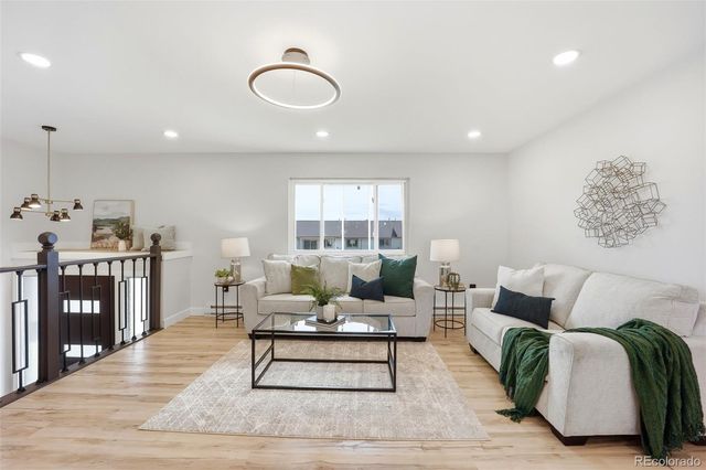 56352 Sunset Avenue, Strasburg, CO 80136