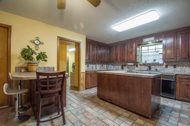 8 Parkview Drive, Bryant, AR 72022