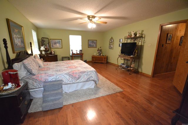 8 Parkview Drive, Bryant, AR 72022