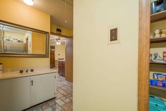 8 Parkview Drive, Bryant, AR 72022
