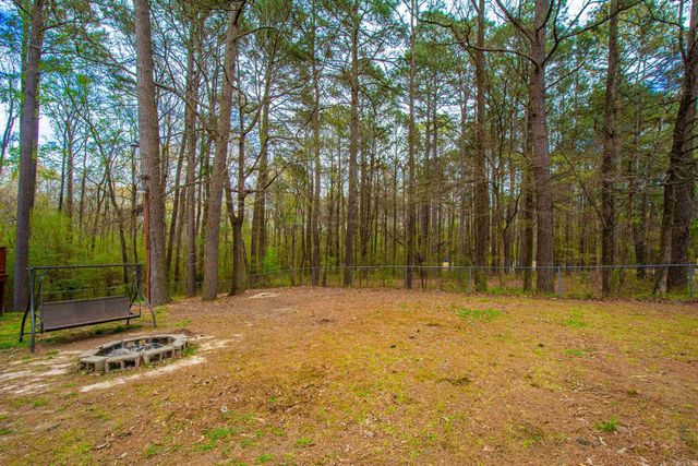 8 Parkview Drive, Bryant, AR 72022