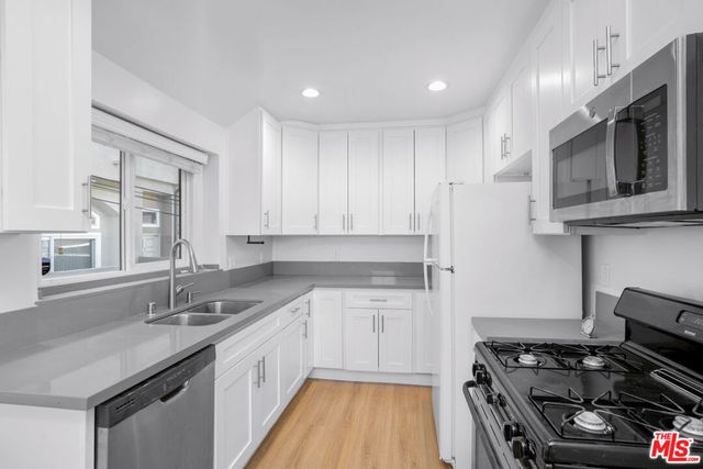 4445 Tujunga Avenue, North Hollywood, CA 91602