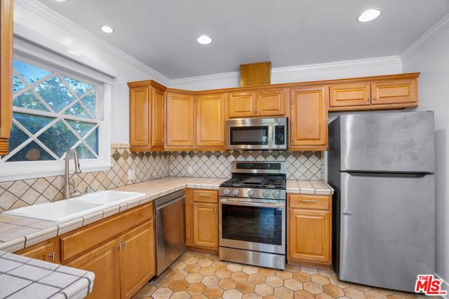 4445 Tujunga Avenue, North Hollywood, CA 91602