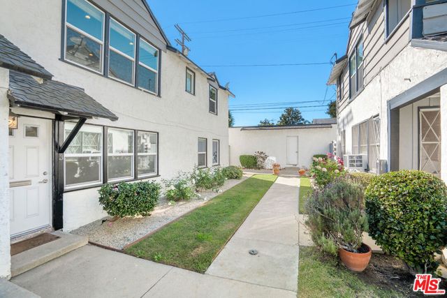 4445 Tujunga Avenue, North Hollywood, CA 91602