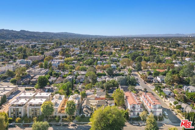4445 Tujunga Avenue, North Hollywood, CA 91602