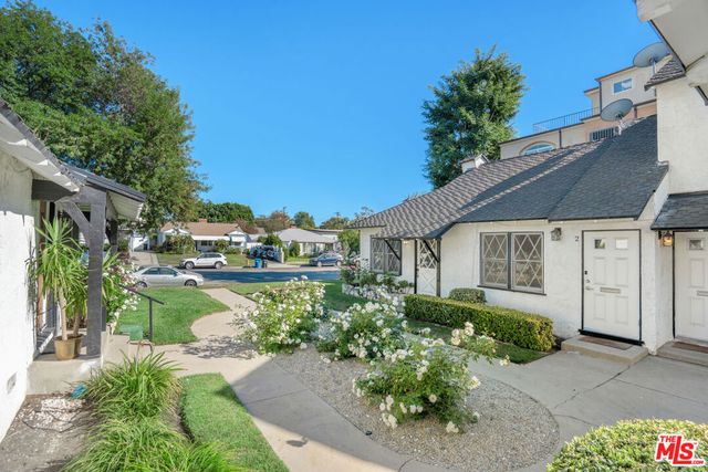 4445 Tujunga Avenue, North Hollywood, CA 91602