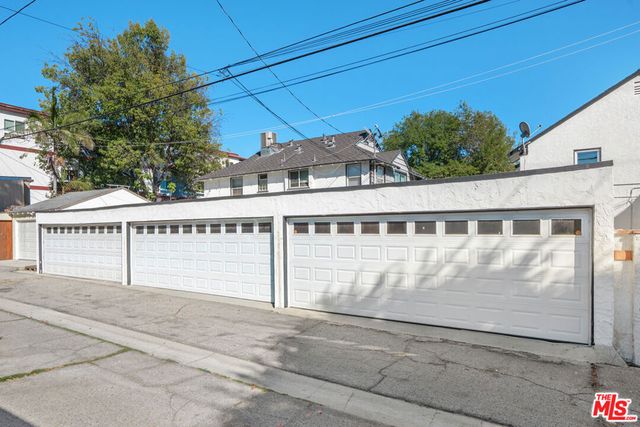 4445 Tujunga Avenue, North Hollywood, CA 91602