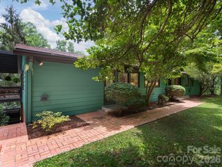 65 Cliff Drive, Laurel Park, NC 28739
