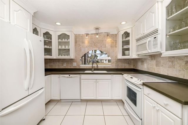 3136 GULF GATE DRIVE, Sarasota, FL 34231