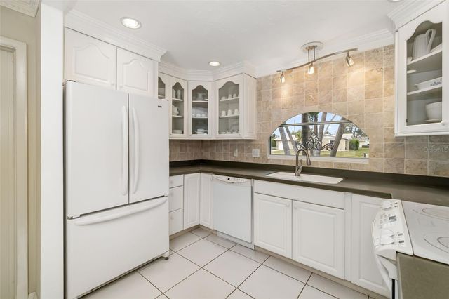 3136 GULF GATE DRIVE, Sarasota, FL 34231