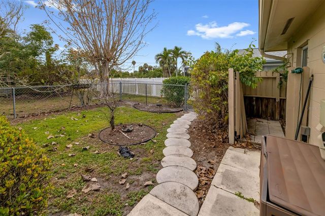 3136 GULF GATE DRIVE, Sarasota, FL 34231