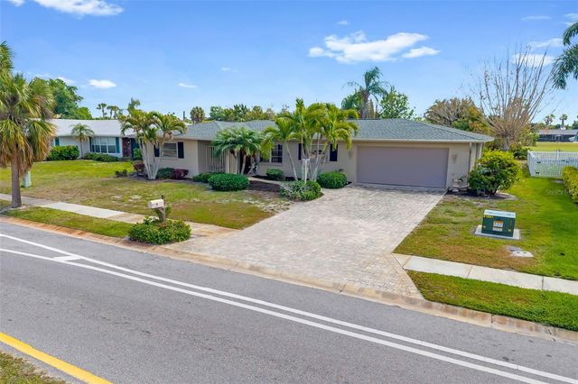3136 GULF GATE DRIVE, Sarasota, FL 34231