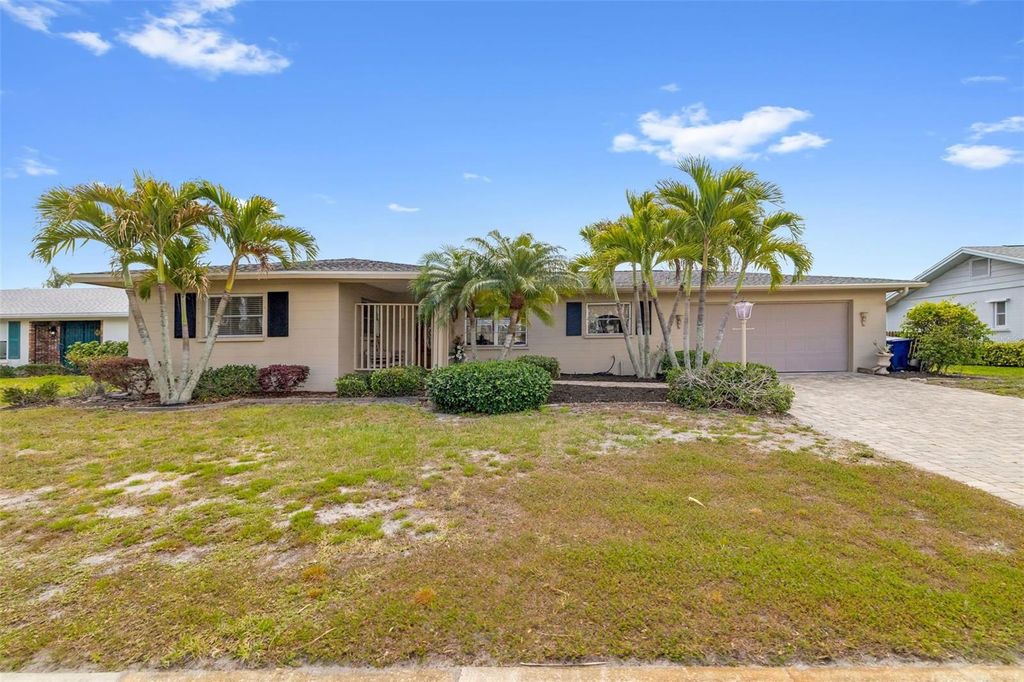 3136 GULF GATE DRIVE, Sarasota, FL 34231