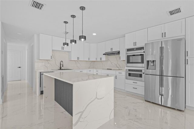 6001 TAMPA SHORES BOULEVARD, Tampa, FL 33615