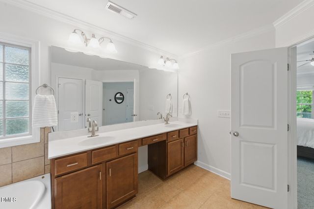 776 Legend Oaks Drive, Chapel Hill, NC 27517