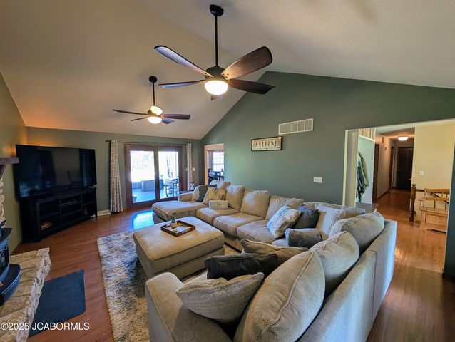 1637 CAPITOL VIEW DRIVE, Holts Summit, MO 65043