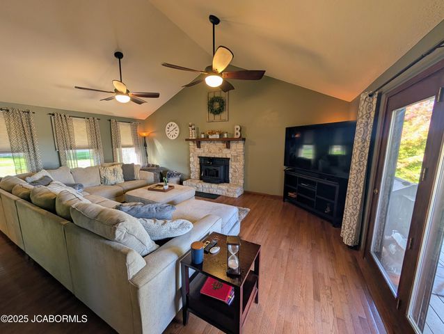 1637 CAPITOL VIEW DRIVE, Holts Summit, MO 65043