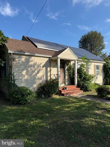 827 E DIVISION ST, Dover, DE 19901