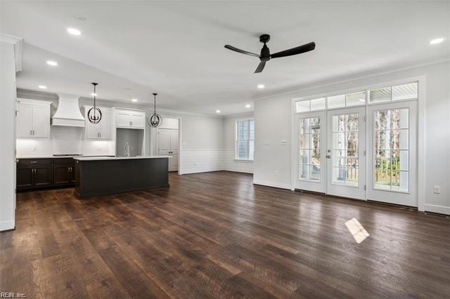 704 Dare RD, Yorktown, VA 23692
