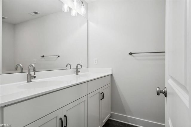 704 Dare RD, Yorktown, VA 23692