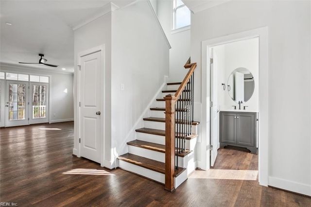 704 Dare RD, Yorktown, VA 23692