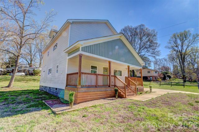 902 N Mountain Street, Cherryville, NC 28021