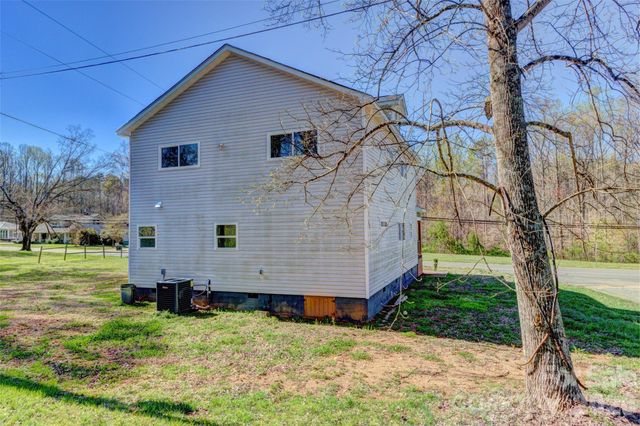 902 N Mountain Street, Cherryville, NC 28021