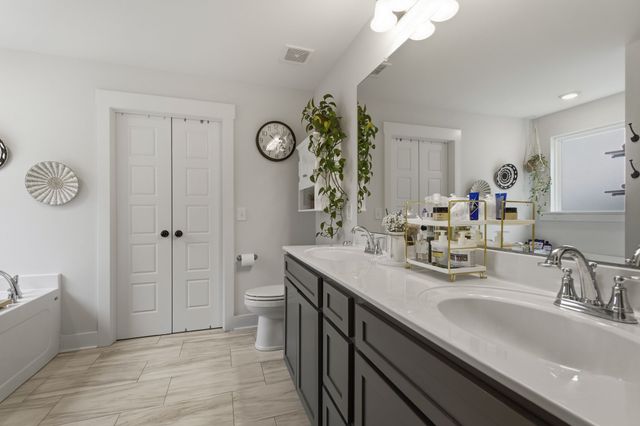 1474 Cotillion Dr, Murfreesboro, TN 37128