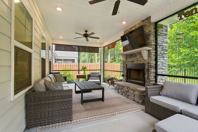 1474 Cotillion Dr, Murfreesboro, TN 37128