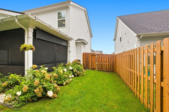 1474 Cotillion Dr, Murfreesboro, TN 37128