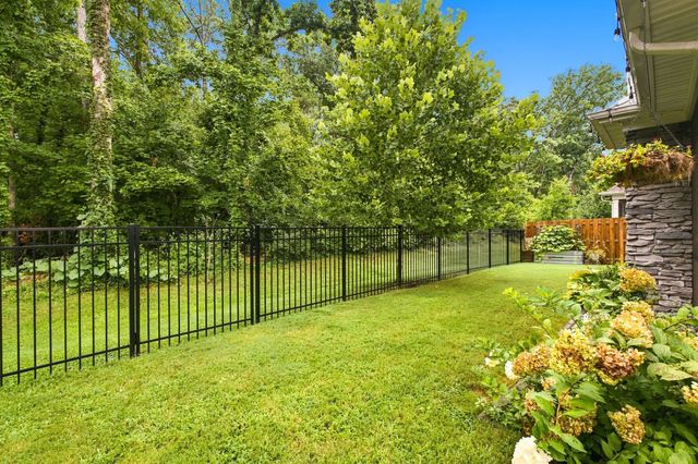 1474 Cotillion Dr, Murfreesboro, TN 37128