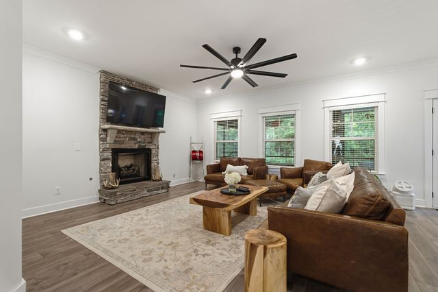 1474 Cotillion Dr, Murfreesboro, TN 37128