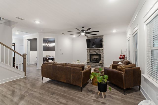 1474 Cotillion Dr, Murfreesboro, TN 37128