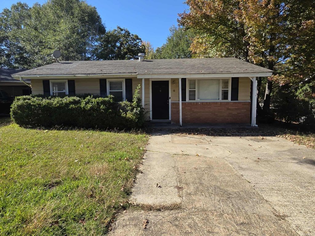 8 W Millaway, White Hall, AR 71602