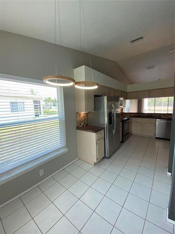 1144 KEY WEST CT, Wesley Chapel, FL 33544