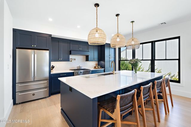 25 Portland Road, Highlands, NJ 07732