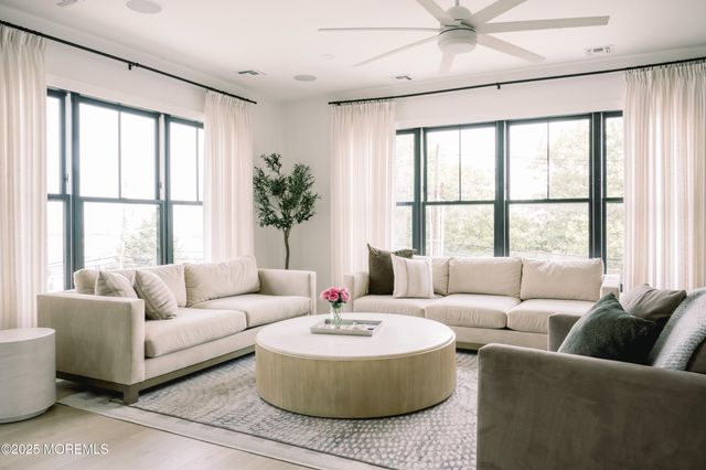 25 Portland Road, Highlands, NJ 07732